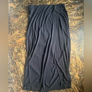 Maxi skirt with slit